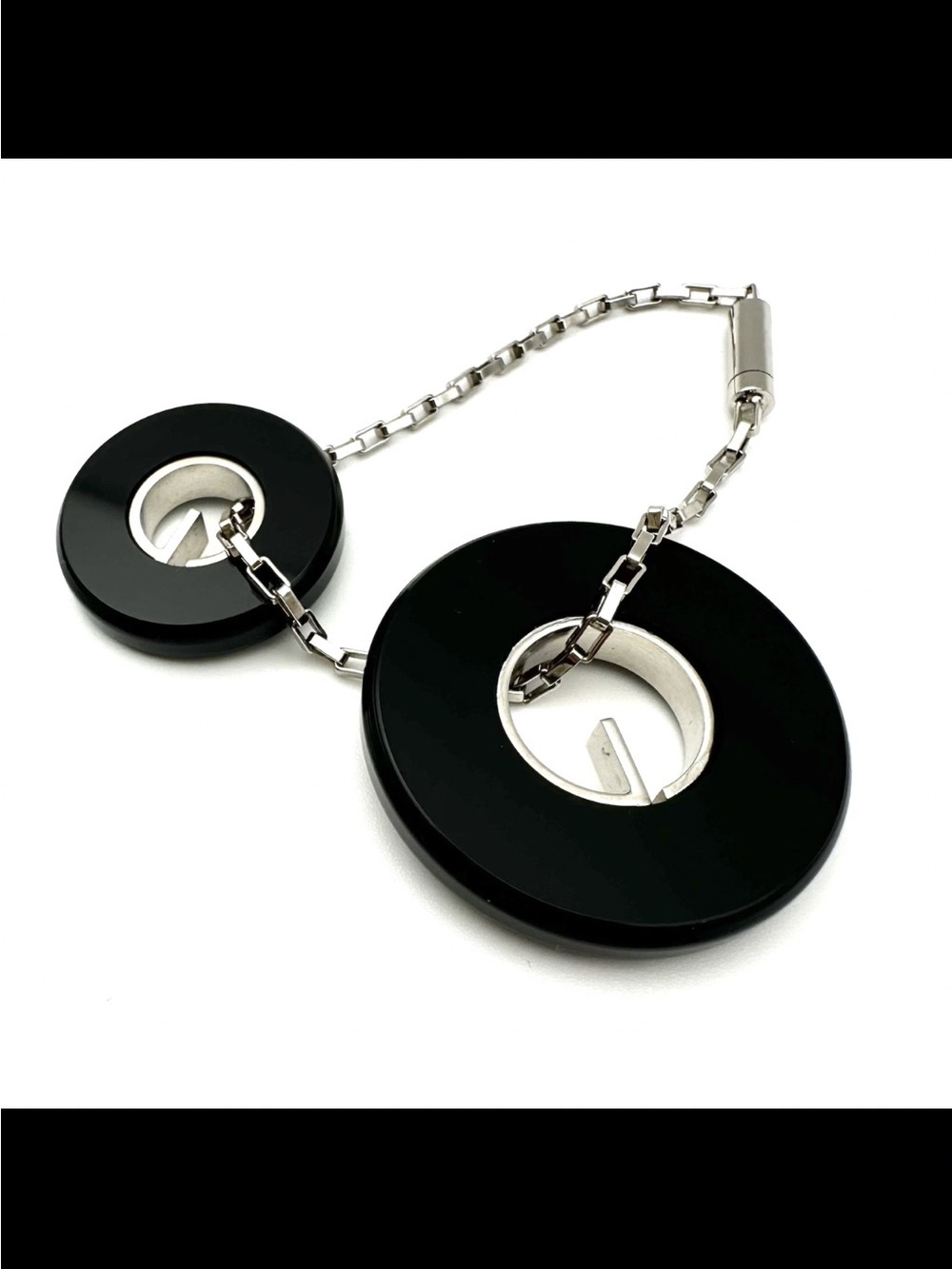 Gucci Bag Charm Round G Logo in Black and Silver-RARE - Picture 3 of 10